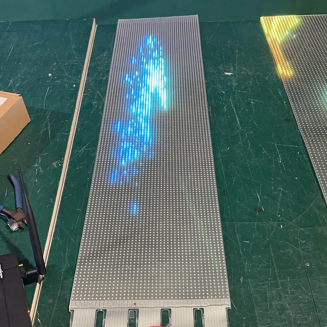 P4-P30 Внутренняя светодиодная хрустальная пленка на открытом воздухе гибкий прозрачный дисплей